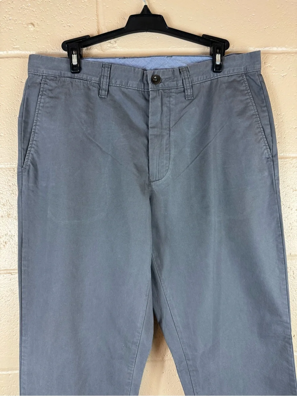 J.Crew Men’s Essex Classic Fit 100% Cotton Chinos in Size 32Wx34L